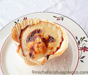 Receta de Vieiras gratinadas Coquilles Saint-Jacques à la sauce au Noilly -  A Fuego Lento