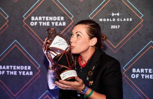 Kaitlyn Stewart, de Canadá, obtiene el título a la mejor bartender del mundo