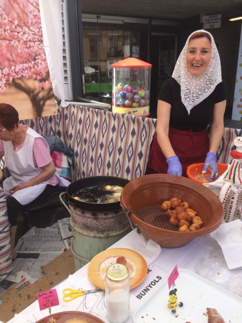 Hoy nos visita: Antonia Rayó Morro, que nos trae sus buñuelos y sus  consejos desde Selva (Mallorca) - A Fuego Lento