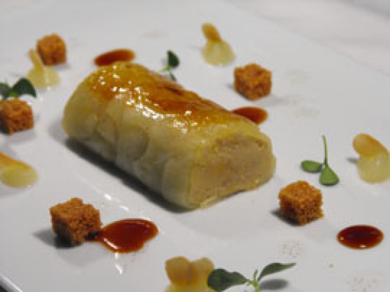 Receta de TERRINA DE FOIE MI CUIT ENVUELTA EN MANZANA CARAMELIZADA Y PALO  DE MALLORCA - A Fuego Lento